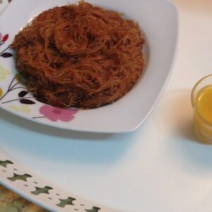 حلا الشعيرية بالقرفه
