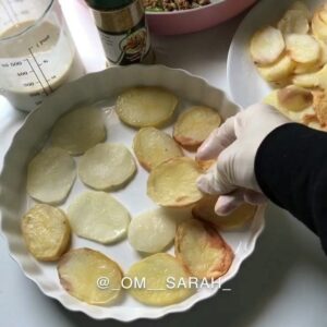 صينية البطاطس باللحمه المفرومه