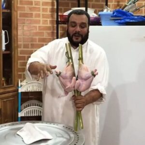 شوي الدجاج بالتنور الطين
