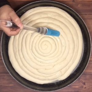 الفطيرة الحلزونيه بالجبنة البيضاء