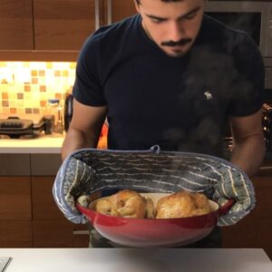 دياية بالفرن مع خضرا . نسيت احط بهارات نفس ثوم و بصل بودر بس هم زينة .. ساعة بال
