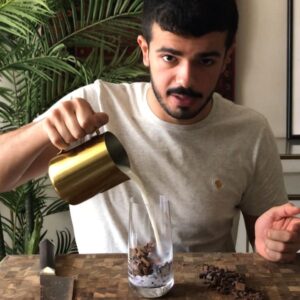 حليب كاكاو صجي . لازم تسوونها لما تقعدون من النوم والويه متفخ .. غيره ماتضبط ال