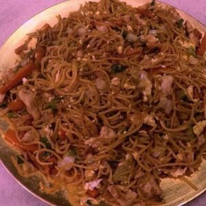 نودلز بالطريقه الأندونيسيه