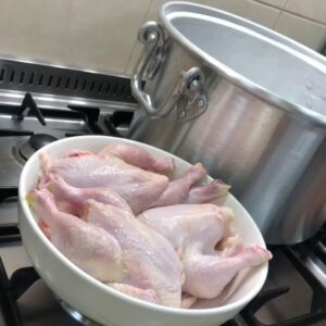 مجبوس دجاج بالفول الاخضر