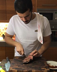 ملّحت ستيكتي و شويتها تالي دخلتها الفرنلصلصة الچيميچوري فرمت بصلة صغيرة وثوم مع