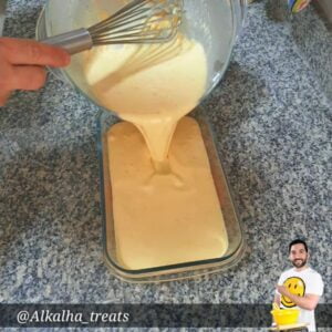 كاسرولة بيض بالتشيدر والجبن الكريمي