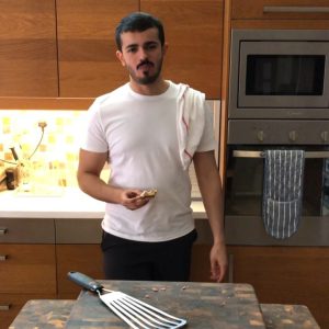 توست وجبن ولحم مشويين . لذيذة و سريعة
اللي ما ياكل بسرعة معاي اكل بداله ههههه