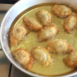 سمبوسه لحم