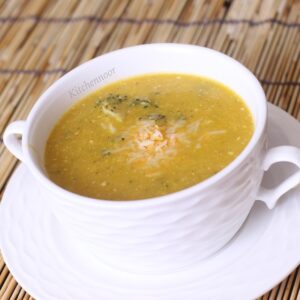 شوربة البروكلي والجبن