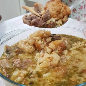 يخنة أو منزلة او مرق زهرة (قرنبيط) باللحم والليمون