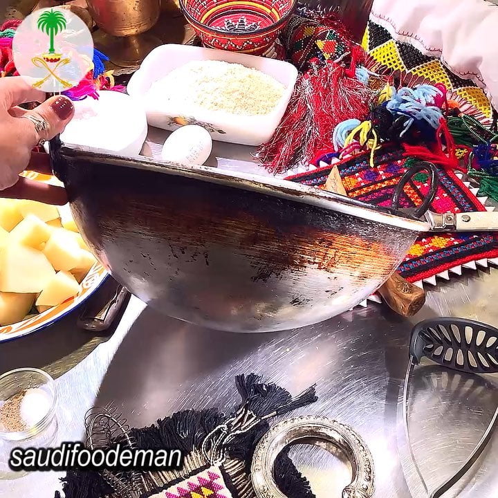 مدفونة البطاطس