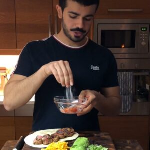 نسيت احط كريمة حامضة و ماعندي اصلا خلطت روب و لبنة صارت احلى .. كانت شوي ناشفة