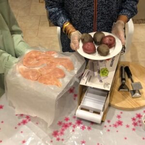 بطاط البنفسجي والاحمر بالمكينة بدون زيت