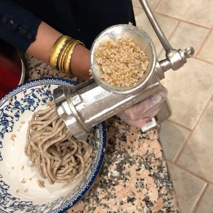 مساء الخير متابعيني .
كبة برغل  عالطريقة اللبنانية
. كبة باللبن مع  رز بالشعيريه
