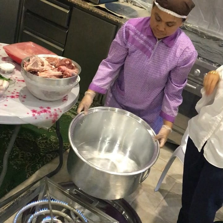 مساء الخير متابعيني .
اليوم طبختي مرقة لحم عربي مع بامية .
طبعا اليوم بإشرافي ال