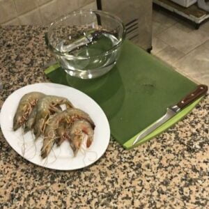 سباجيتي عضوي مع روبيان وخثاق