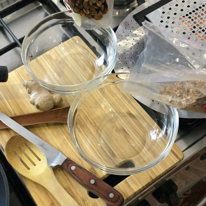 مساء الخير جمعا متابعيني
اليوم سويت قهوة بقشر القهوة وبصراحة اول مره اسويها .
ا