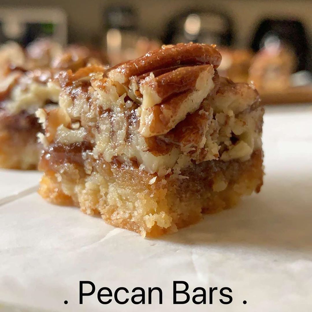 | . Pecan Bars . بيكان بار |
رهيب و سهل و الطّعم لا تعليق ، أكيد واضح لكم من كثر