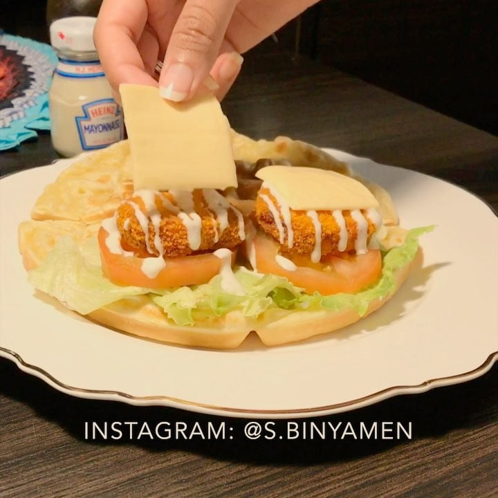 ..
-
جيت لكم وصفه سهههله مررره و بنفس الوقت لذيذه و تغيير عن الروتين
ساندويتش ال