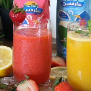 عصير البرتقال والمنجا وماء جوز الهند