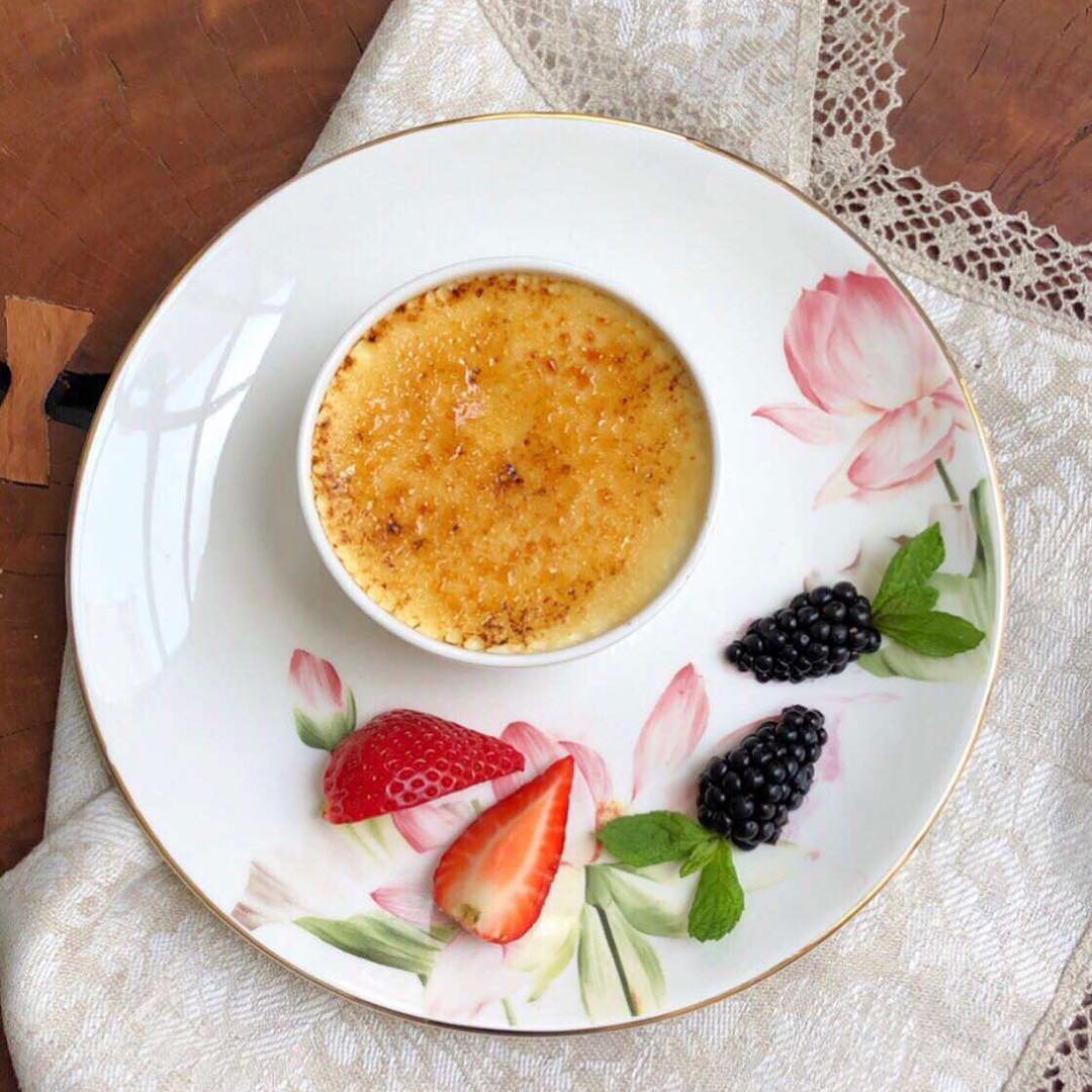 | كريم بروليه  Crème Brûlée |هذا الحلآ فرنسي من ألذ الحلويات وراح تدمنونه إذا