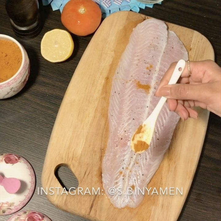 ..
-
فيليه سمك بالكاري و الصلصه
طعموو جبااارر
اول حاجه نتبل فيليه السمك بالملح