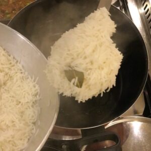 برياني لحم مع البطاط والبزاليا