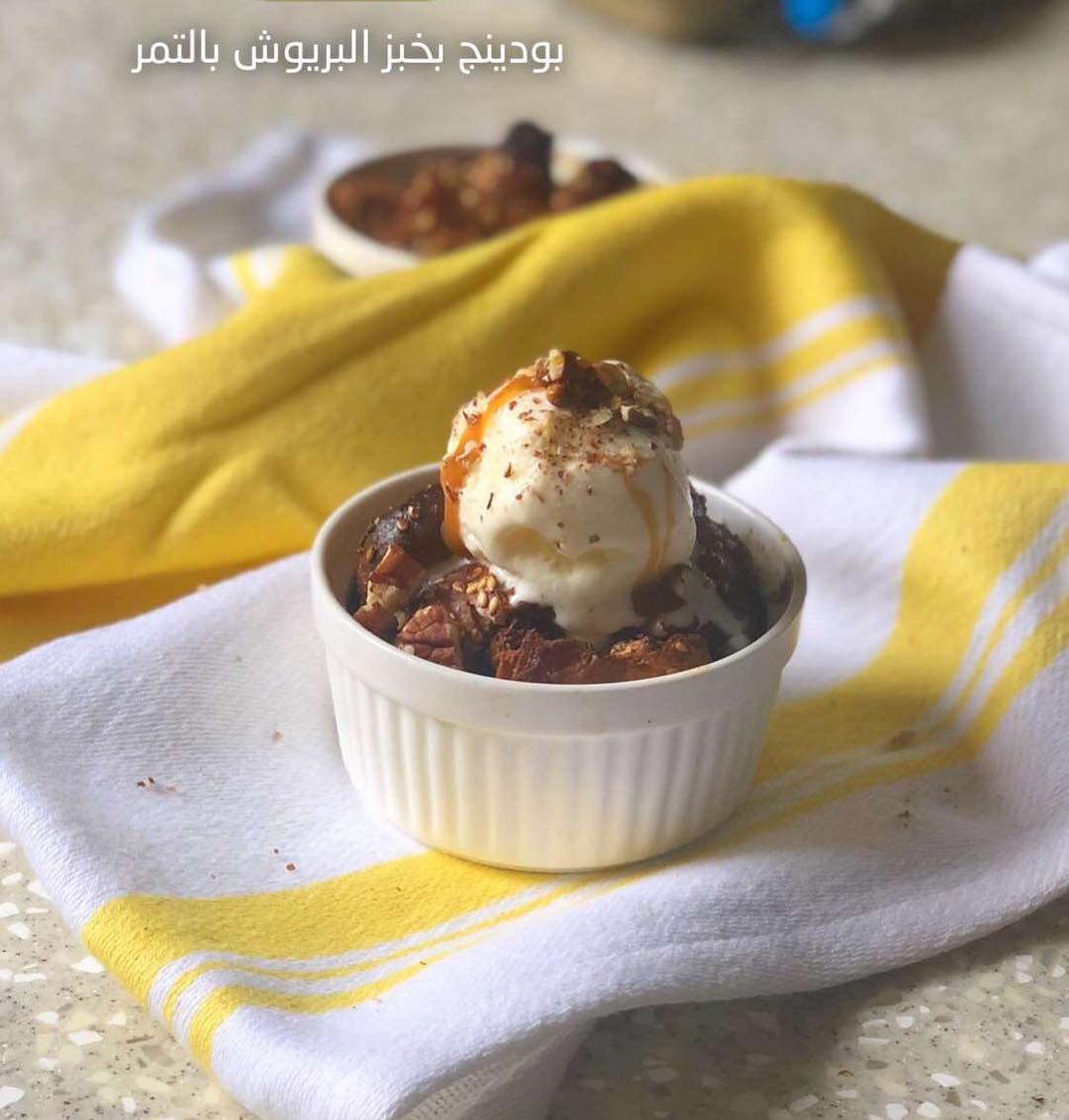 | بودينج بخبز البريوش بالتمر |1- أي نوع خبز ينفع وأفضل يكون بايت مو فرش حق الي