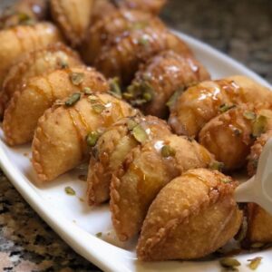 حلى السميد المحشي