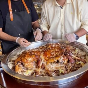 خروف محشي ورق عنب