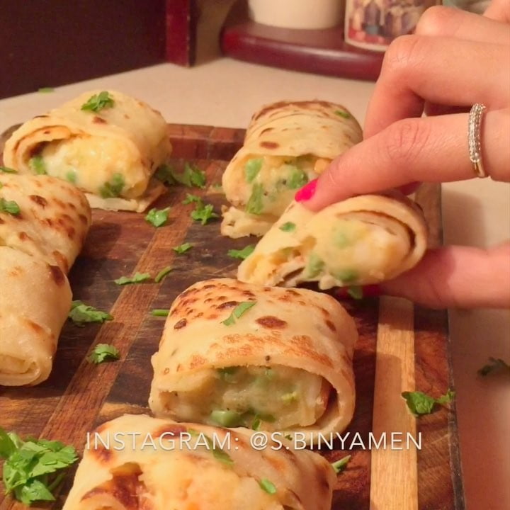 كريب مالح بحشوه البطاطس
طريقه الكريب : بيضه و نص كاسه حليب سائل و  كاسه دقيق اب