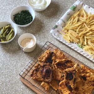 الشآورمآ الخيآليه بخبز القرصان الخفيف