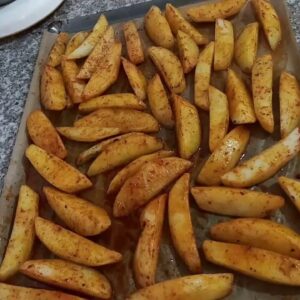 بطاطا محمرة في الفرن