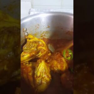 مضغوط بالدجاج و شعيريه كبسة دجاج بالشعيريه
