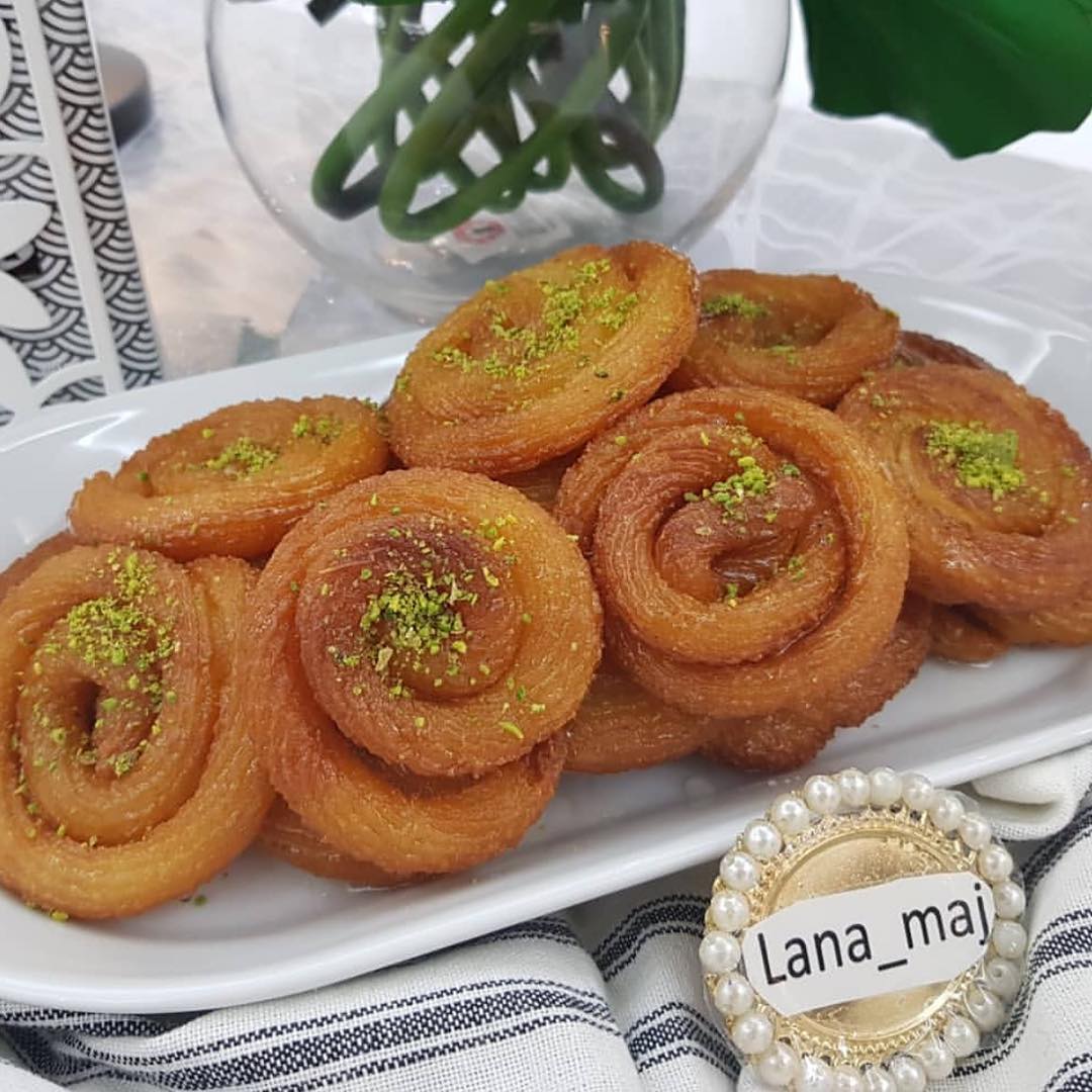 عـــــسي من ضغــــط لايـــك وكــــــومنت ربــــي يــــرزقه بـــــشاره تنسيه همه