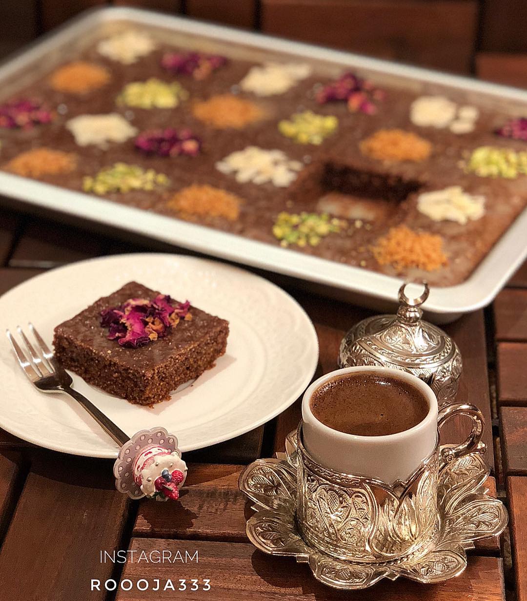 اللهم بعدد احرف القرآن اسعد قلب كل من ذكرك وصلى ع نبيك
.
.
البسبوسه السمراء ....