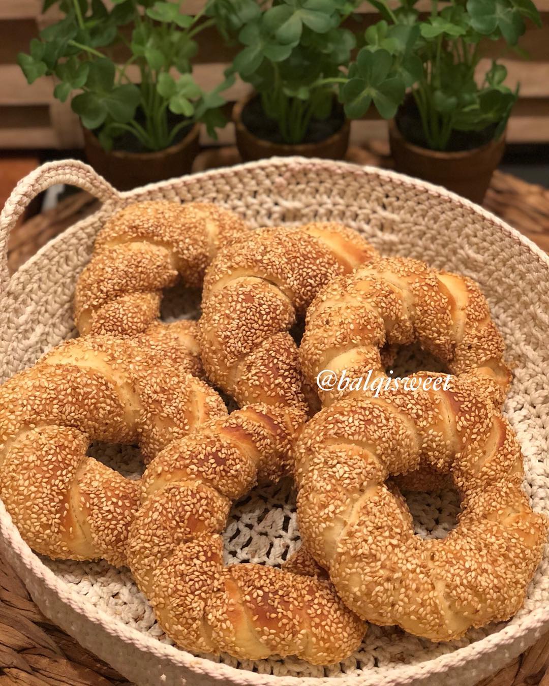 يامساء الوصفات اللذيذه والحلوه عملت البارح السميت التركي وطلع اخر لذاذة ولله الح