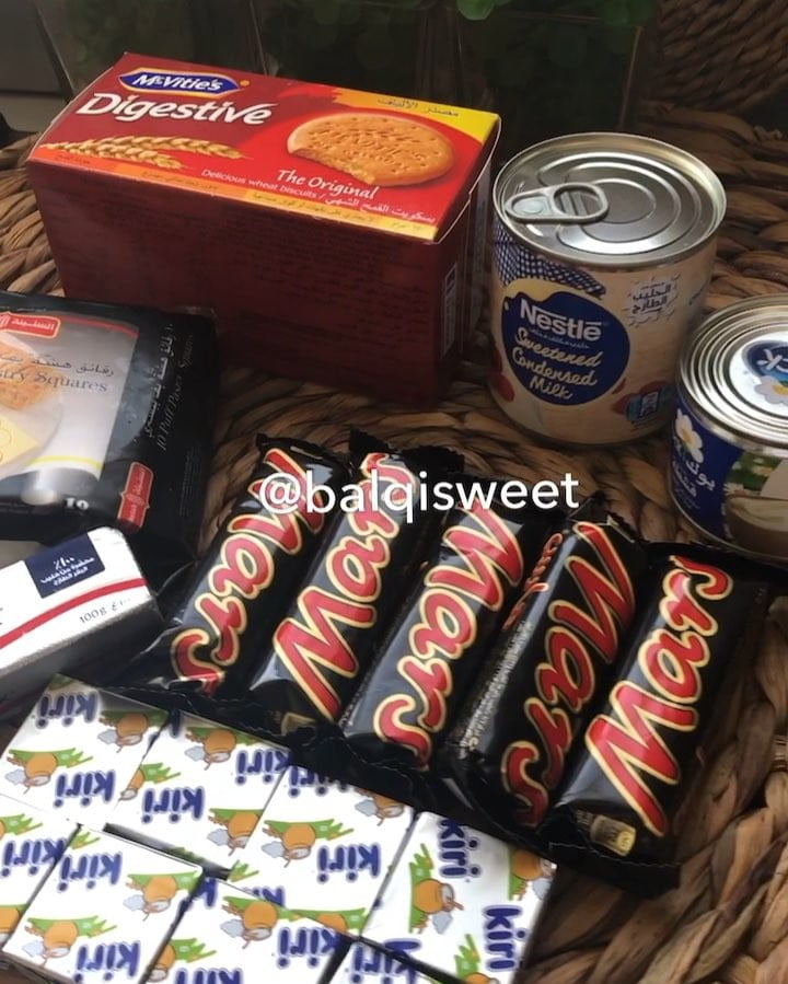 حلى بف باستري مع المارس حلى ابهرني بطعمه اللذيذ كان بترشيح من صديقتي  المبدعه طل