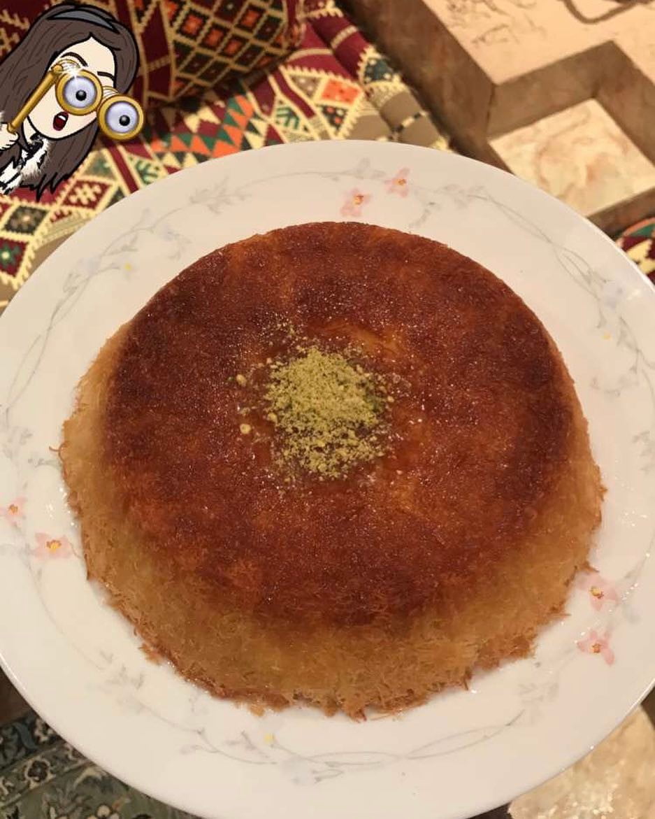 - الكنآفه العشق  -
لذآذه لا تنتهي والأجمل إني استخدمت كنافة طازجه أخذتها من الدا