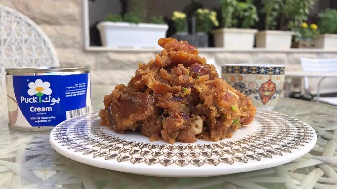 اربحي قسائم شراء ودورة عن تزيين الطعام في دبي مع بوك  كل اللي عليك تسوينه هو : أ