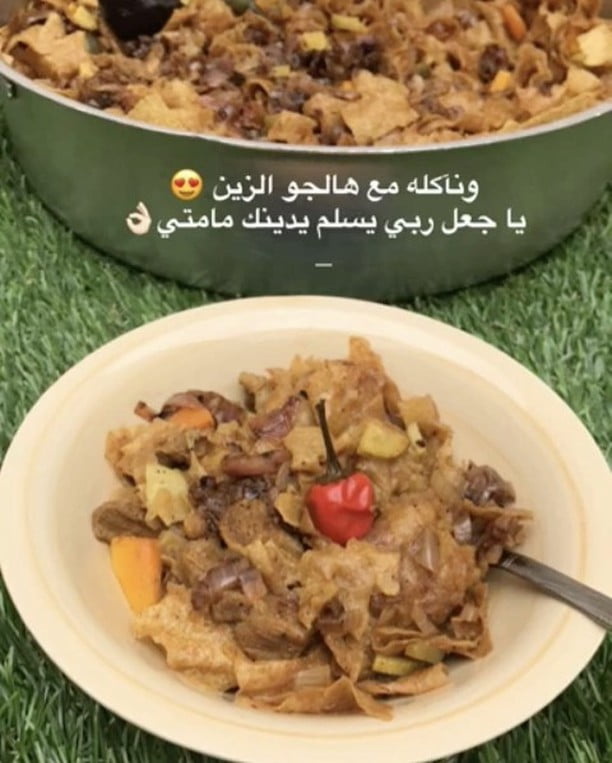 - القرصآن شي لا يقآوم بالنسبه لي -
وراح أكتب لكم طريقة أمي فيه  .
. - الطريقه :/