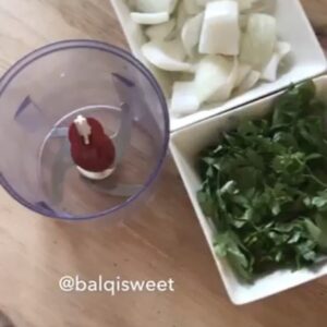 الكفته مع البطاطس المقليه والصلصه المشويه