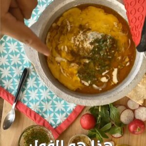 فول بالطحينة