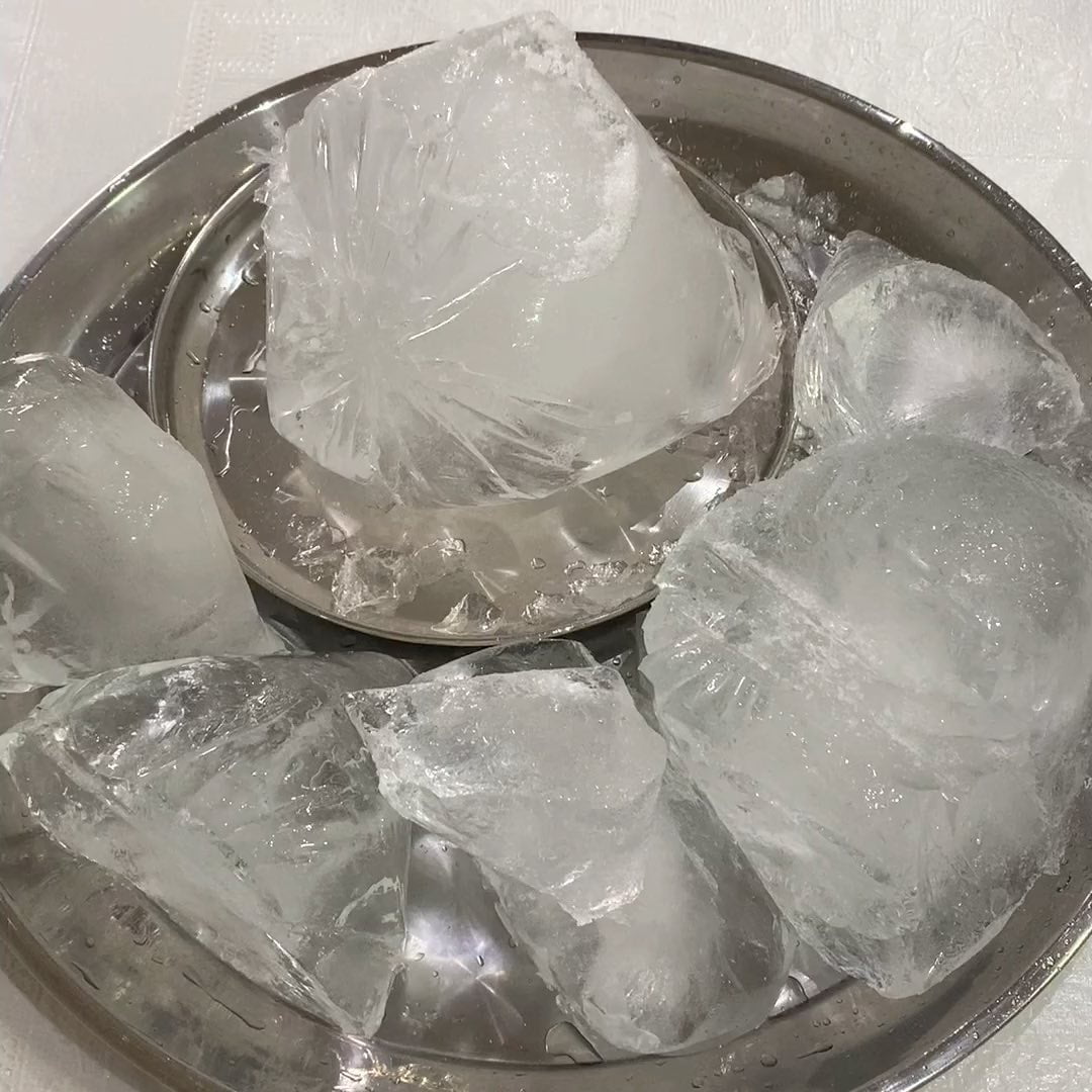 وأحلى شربت بيذان
شنو الفرق بين الشربت والعصير ؟
اهم شي الثلح  قاعدة اكسره من قل