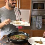 ستيك بصلصة بالمشروم