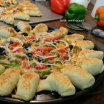 بيتزا الخضار باطراف الجبن العجينه