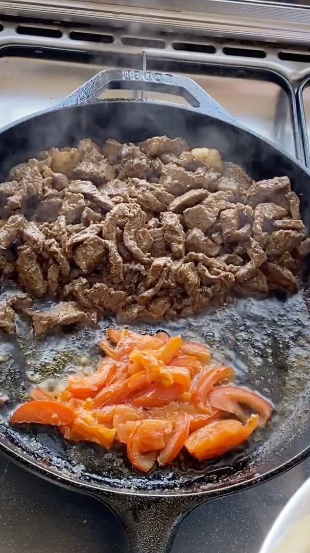 شاورما اللحم