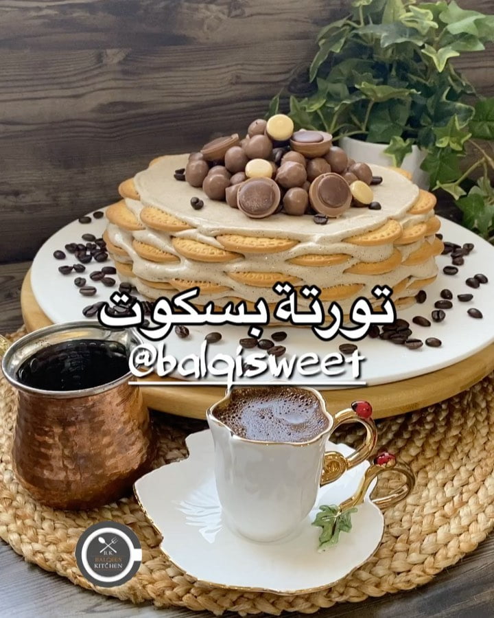 حلا الخميس تورتة بسيطة وحتبهري فيها كل من يشوفها
لذيذة وسهلة ومميزة
اخترت نكهة