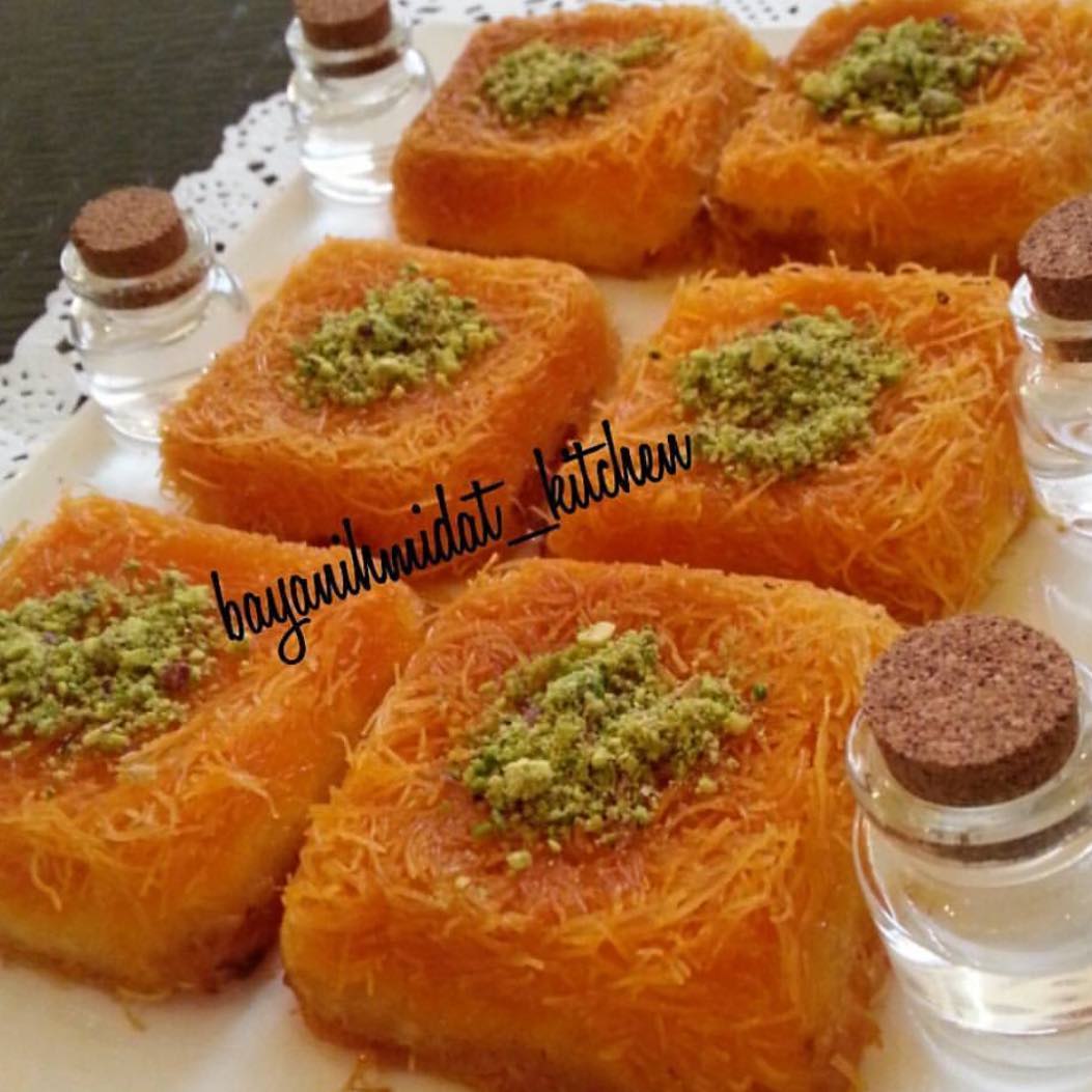 ​• ••كب كيك الكنافة•• ..
٠
من الحلويات الرمضانية اللذيذة
المقادير
نص كيلو كنا