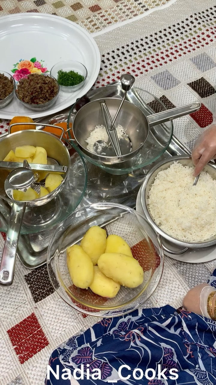 سلقت البطاط بس ما تخلونه وايد يلين.
الشمندر والبطاطا الحلوه ببخار الماء.
القرع ي